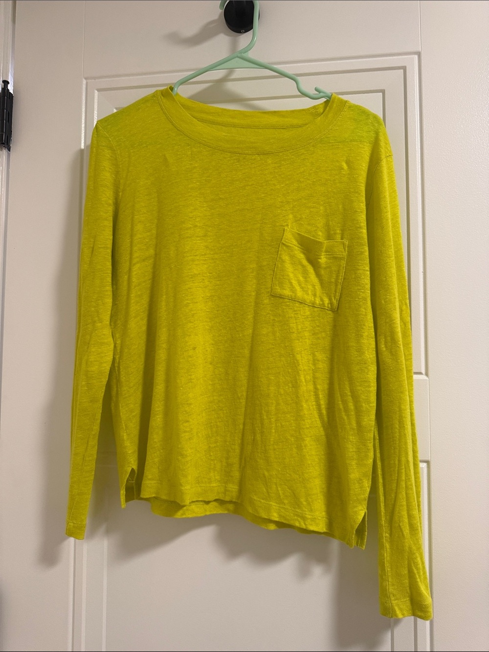 J. Crew Long-Sleeve linen Pocket Tee in Bright Yellow